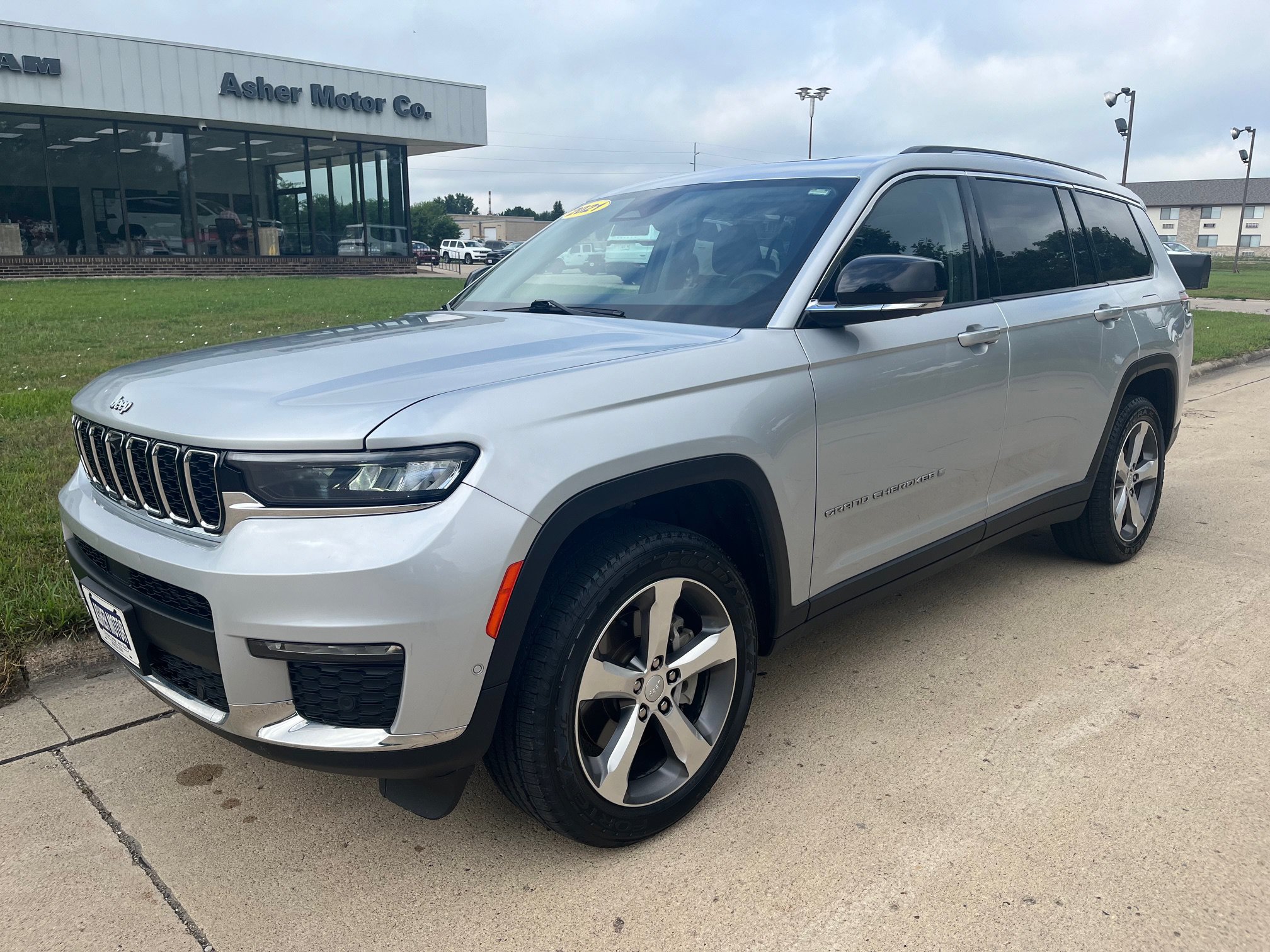 jeep grand cherokee l 2021 1C4RJKBG5M8112438 image jeep grand cherokee l 2021 1C4RJKBG5M8112438 image